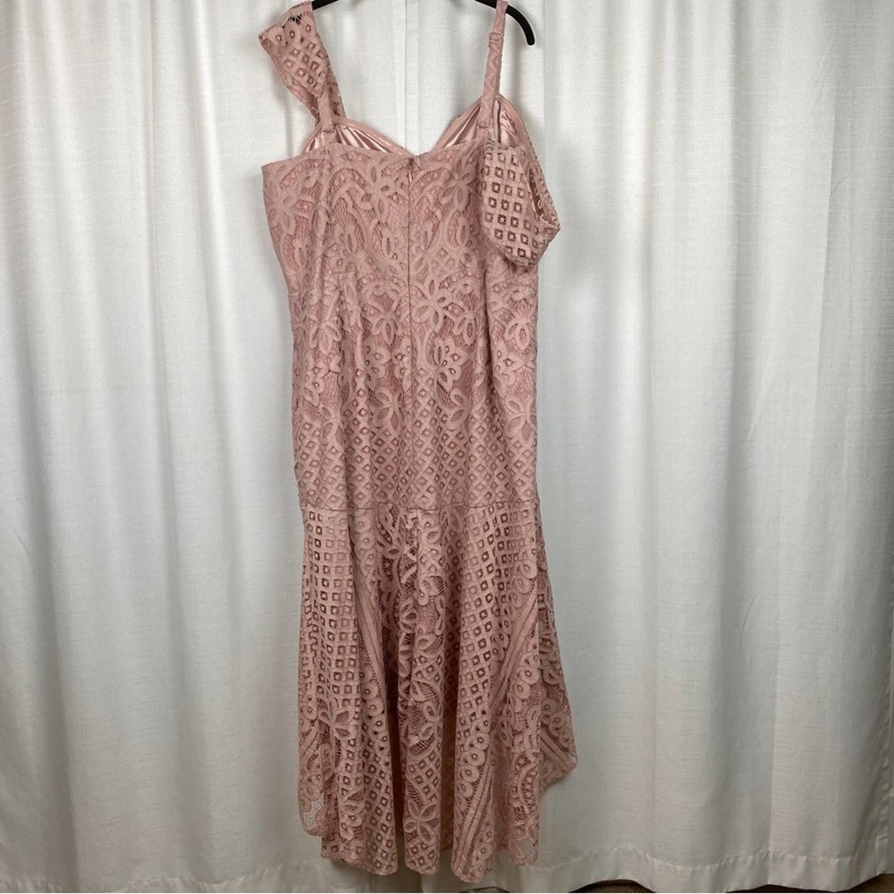 Plus Size Pink Lace Ruffle-Trim Maxi Dress - Picture 10 of 16